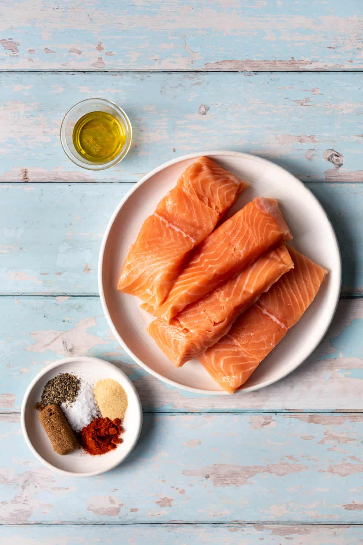 Ingredients for making air fryer salmon.