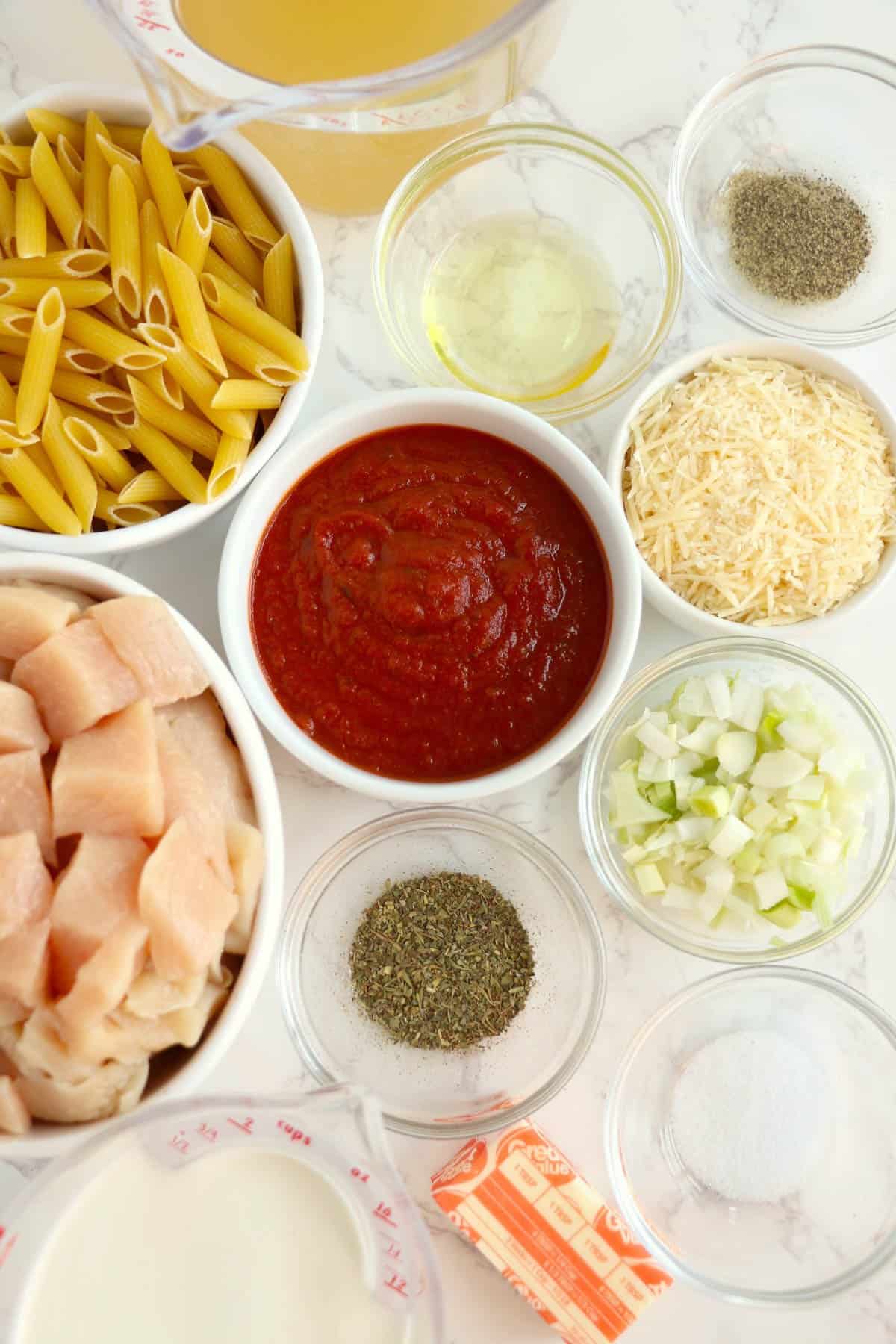Ingredients for Instant Pot chicken parmesan pasta.