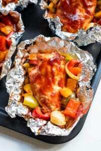 Pineapple BBQ Chicken Foil Packets - Easydinnerrecipes.com