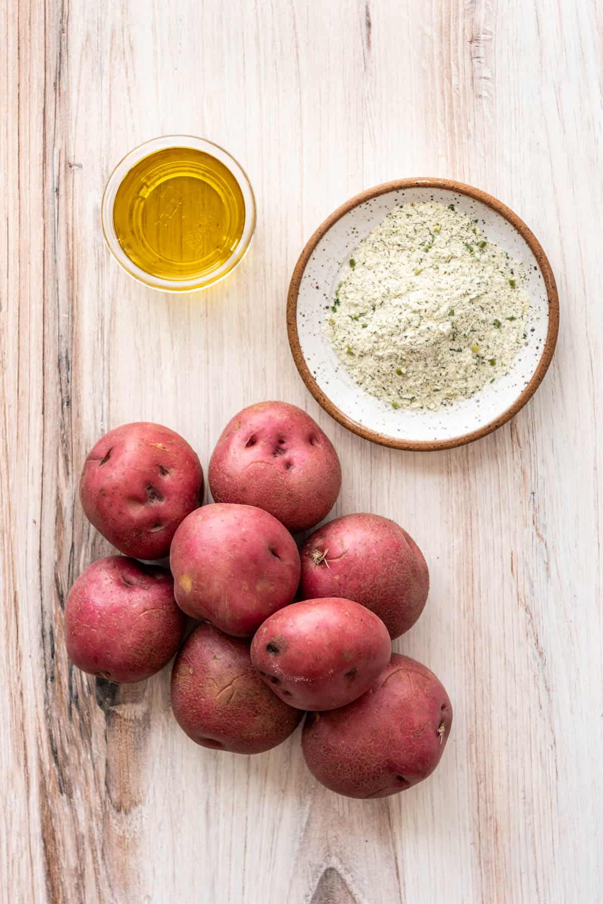 Ingredients for ranch potatoes.