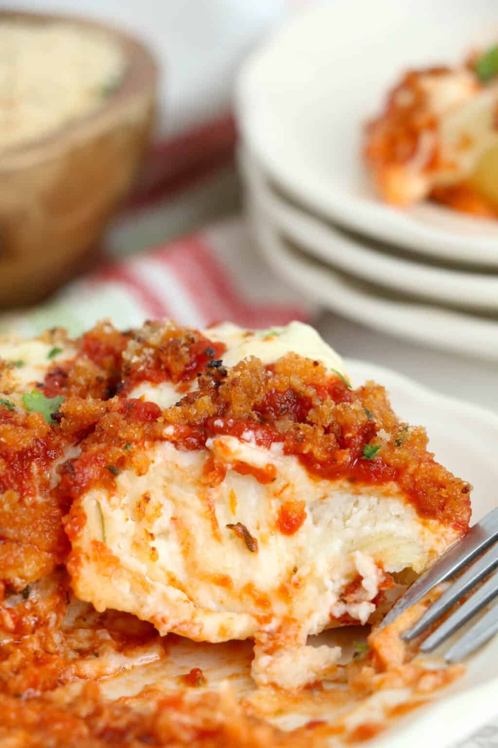 Olive Garden Stuffed Shells (Copycat Recipe) - easydinnerrecipes.com