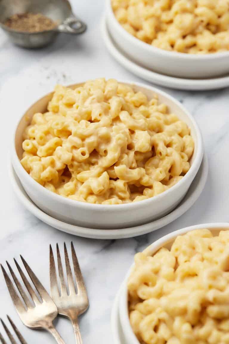 Creamy Stovetop Mac and Cheese | Easy Dinner Recipes