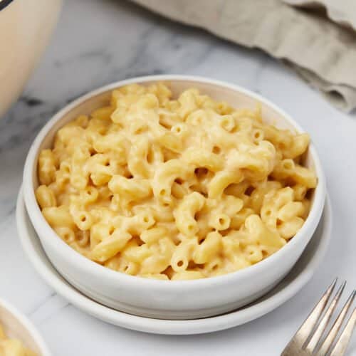 Creamy Stovetop Mac and Cheese | Easy Dinner Recipes